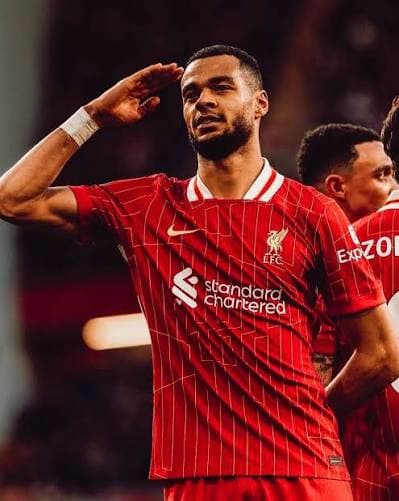 Cody Gakpo in a Liverpool red home shirt running into the box — Netherlands forward and FPL rotation-risk attacker rated medium fatigue risk for GW1 2026/27